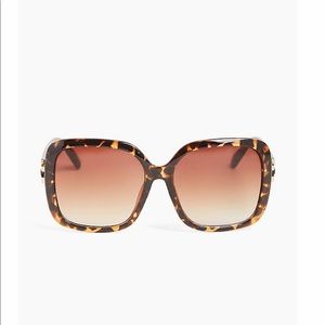 Tortoise shell oversized square sunglasses